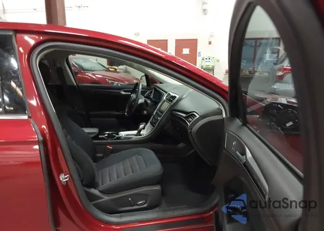 2016 Ford Fusion Se z USA, uszkodzony, nr VIN 3FA6P0H72GR133978